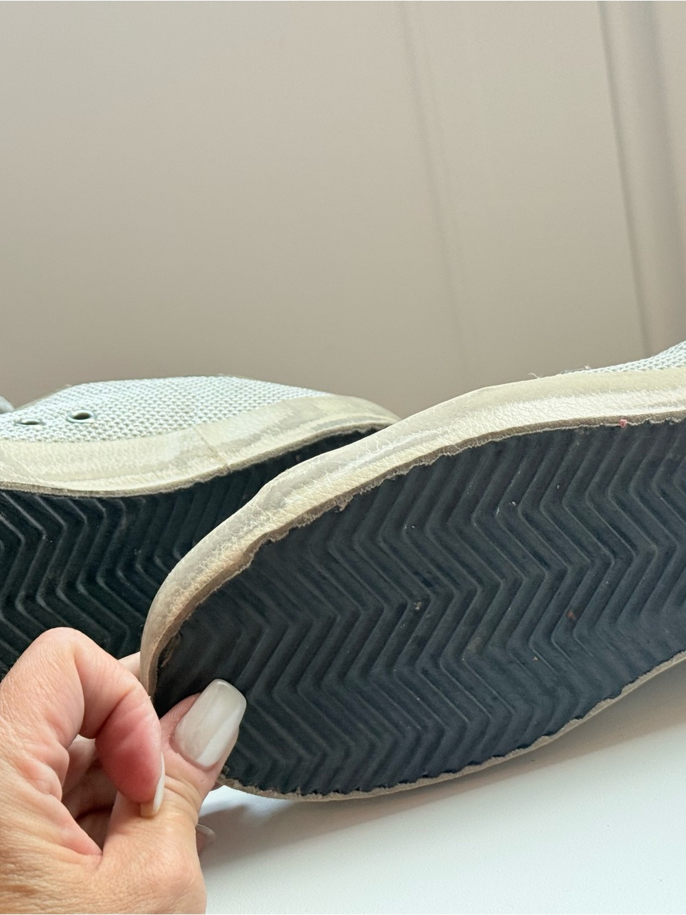 Golden Goose SZ 37 women off white Mesh Sneakers w/leopard star- spec. laces - Picture 5 of 7